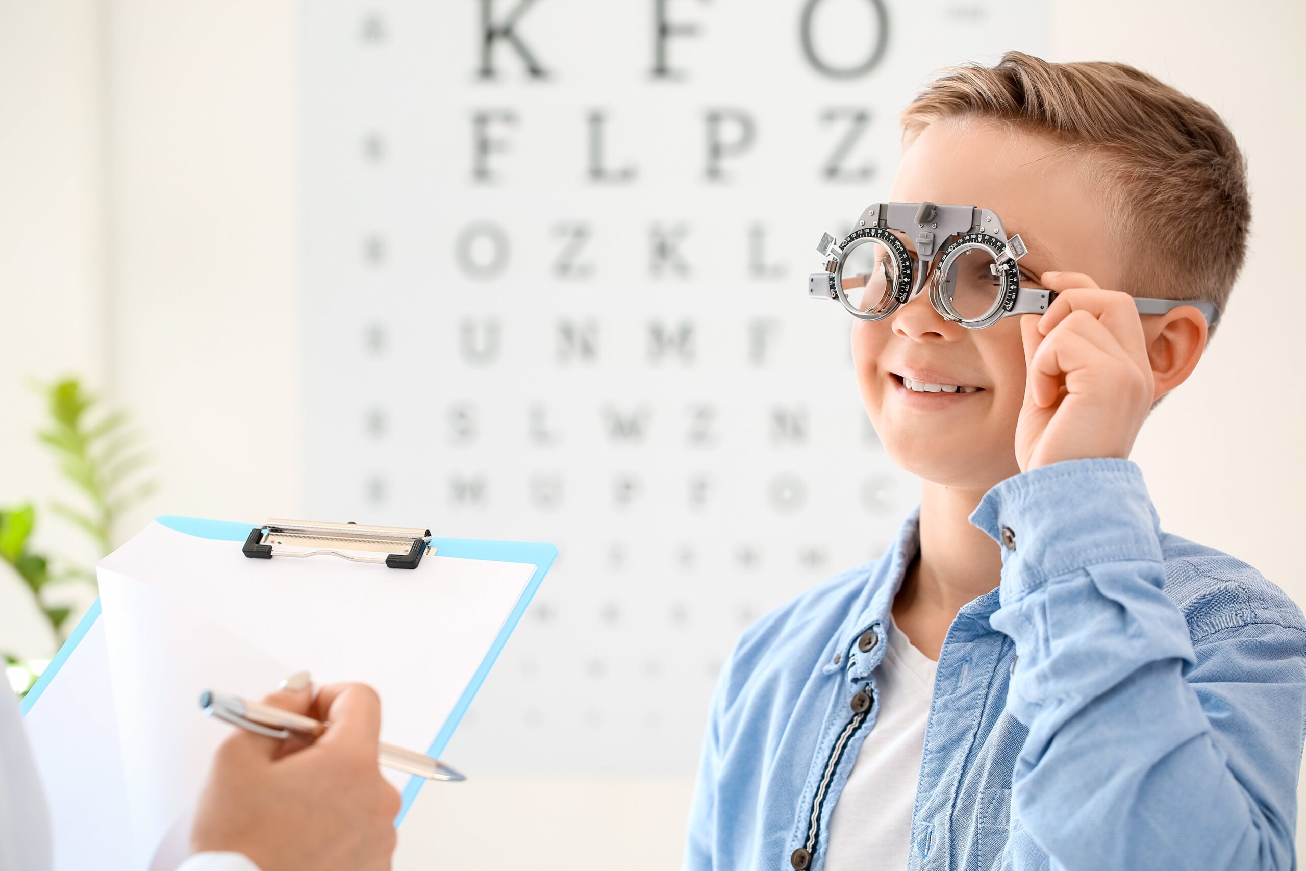 Myopia-Care-children